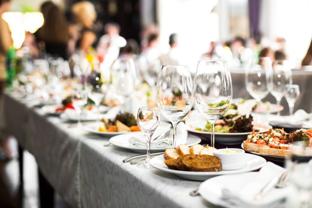 organiser un évènement professionnel dans la Creuse - restaurant pour réunion de comité d'entreprise - chalet des pierres jaumâtres - bar restaurant à Toulx-Sainte-Croix dans la Creuse