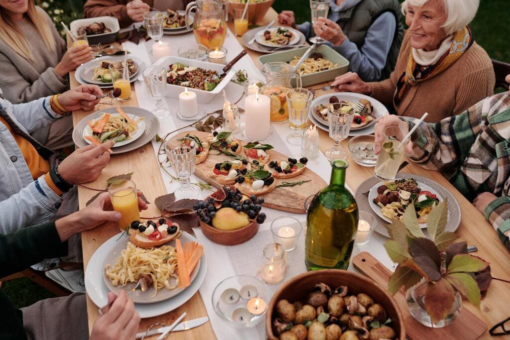 organiser un évènement dans la Creuse - le chalet des Pierres Jaumâtres - bar brasserie restaurant dans la Creuse - famille amis